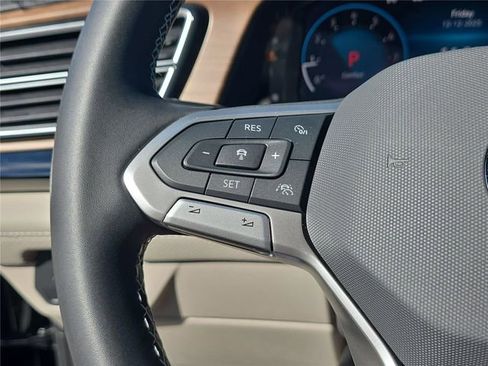 New 2026 Volkswagen Atlas SE FWD image 21