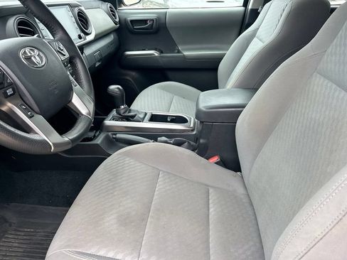 Used 2023 Toyota Tacoma SR5 RWD image 11