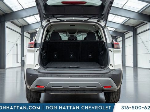 Used 2023 Nissan Rogue SV image 32