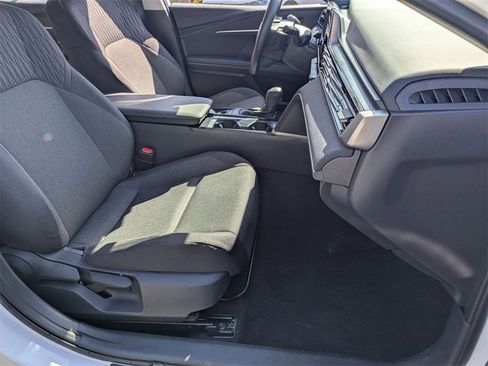 Used 2025 Toyota Camry LE image 27