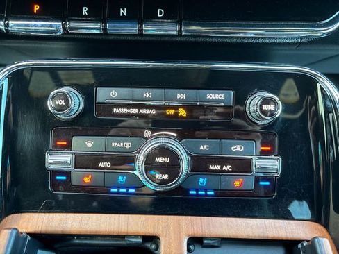 Used 2019 Lincoln Navigator Reserve w/ Cargo Package image 34