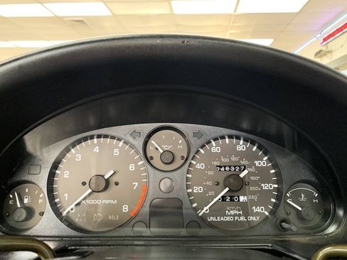 Used 1996 MAZDA MX-5 Miata RWD image 16