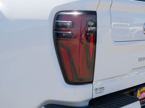 Used 2024 GMC Sierra 3500 AT4 w/ Technology Package AWD/4WD image 17