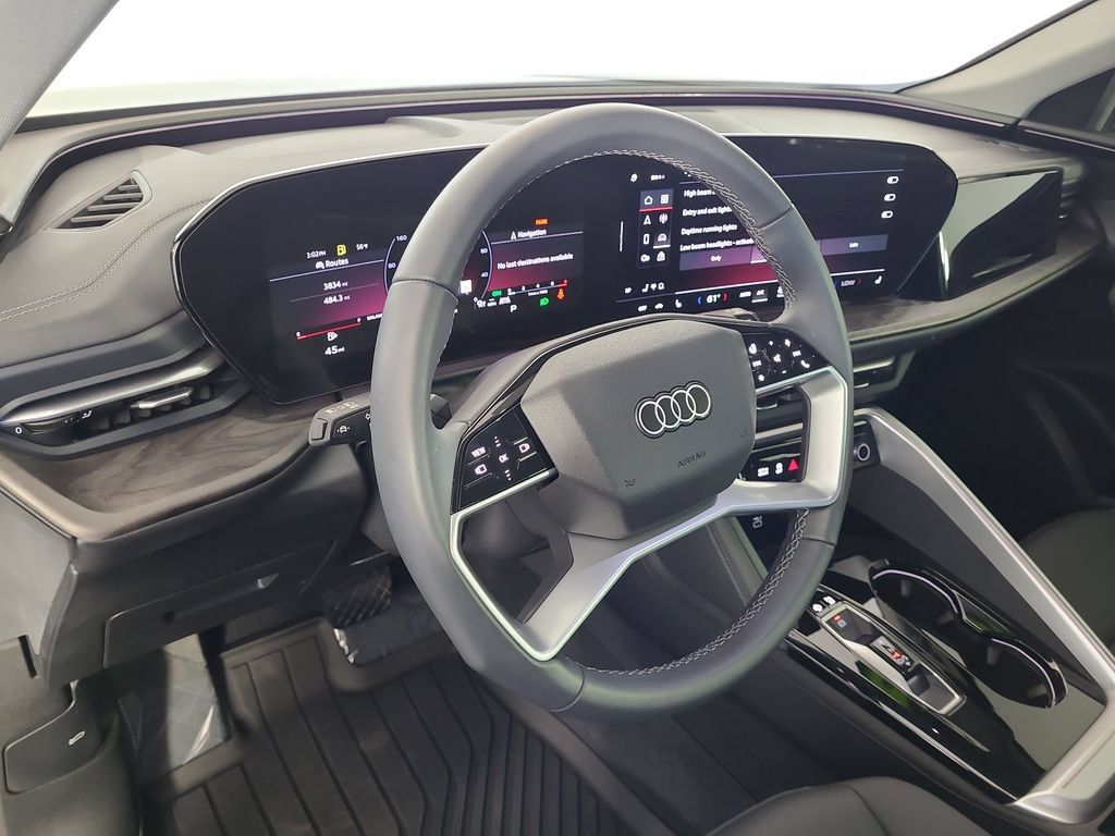 Used 2025 Audi Q5 Premium AWD/4WD image 13