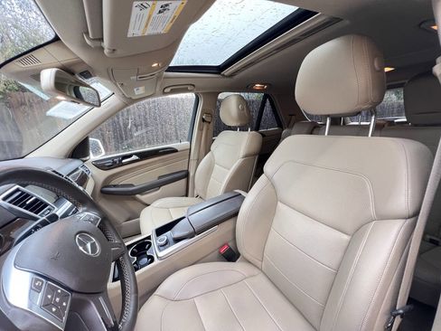 Used 2015 Mercedes-Benz ML 350 4MATIC image 9
