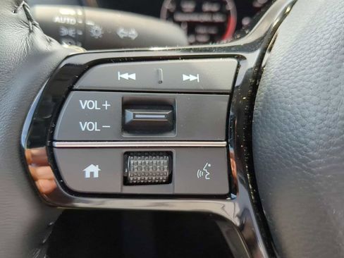 Used 2025 Honda CR-V EX-L image 16