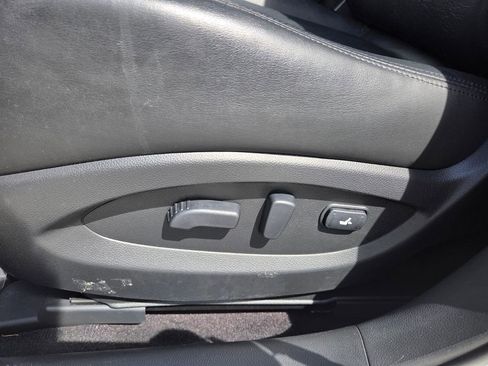Used 2017 INFINITI QX50 2WD w/ Deluxe Touring Package image 10