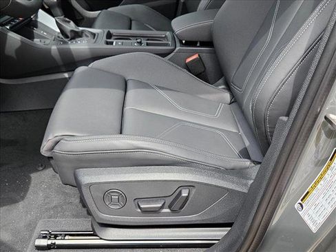 New 2025 Audi Q3 2.0T Premium w/ Convenience Package image 4