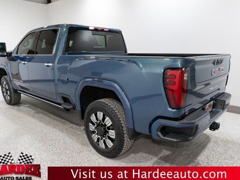 Used 2026 GMC Sierra 2500 Denali w/ Denali Reserve Package image 3