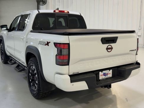 Used 2022 Nissan Frontier Pro-X RWD image 8