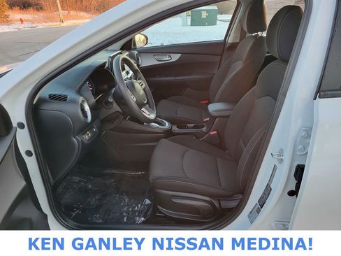 Used 2023 Kia Forte LXS w/ LXS Technology Package image 35