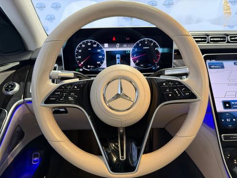 Used 2022 Mercedes-Benz S 580 4MATIC Sedan w/ AMG Line Package image 36