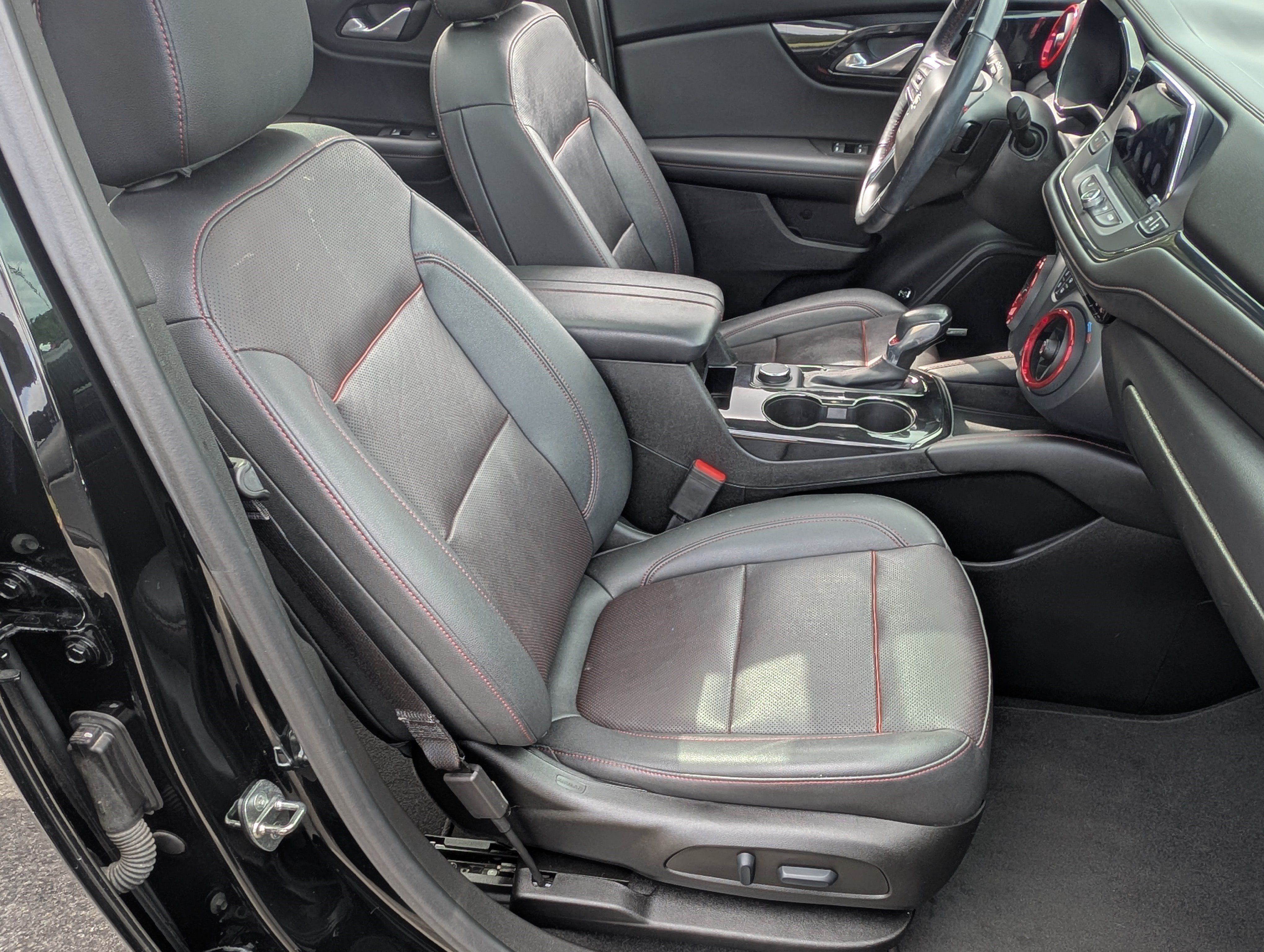 Used 2022 Chevrolet Blazer RS w/ Enhanced Convenience Package FWD image 21