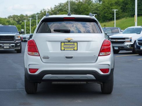 Used 2019 Chevrolet Trax LT w/ LT Convenience Package FWD image 4