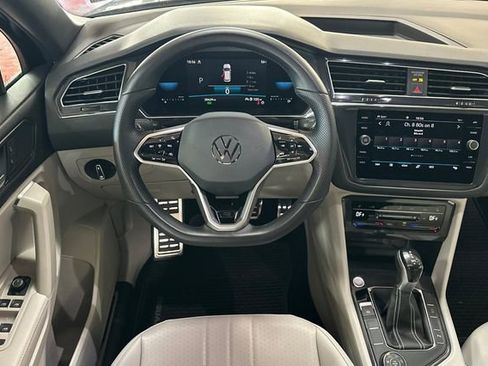 Certified 2023 Volkswagen Tiguan SE R-Line image 18