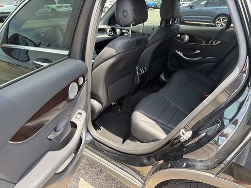 Used 2019 Mercedes-Benz GLC 300 4MATIC image 13