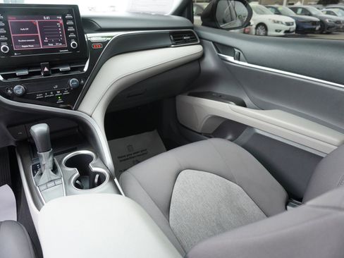 Used 2023 Toyota Camry LE FWD image 15