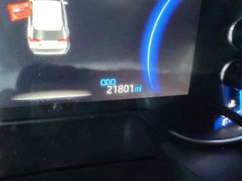 Certified 2025 Toyota RAV4 LE image 17