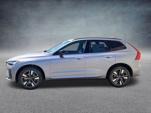 New 2026 Volvo XC60 B5 Plus w/ Climate Package image 4