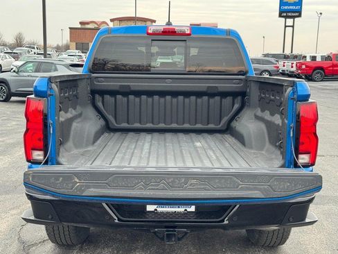 Used 2023 Chevrolet Colorado Z71 w/ Z71 Convenience Package 2 image 4