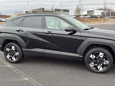 Used 2025 Hyundai Kona SEL image 3