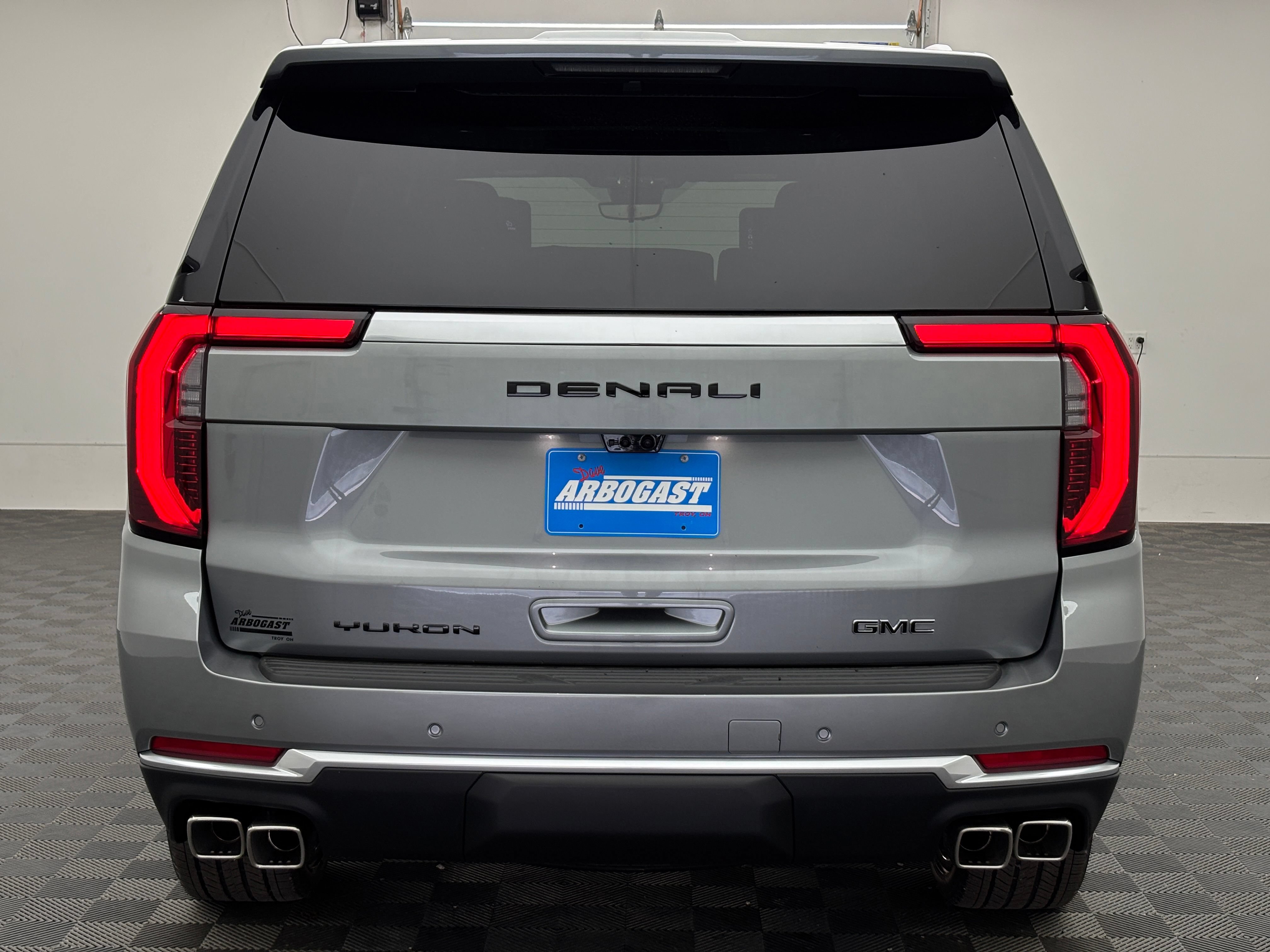 New 2026 GMC Yukon Denali w/ Denali Reserve Package AWD/4WD image 12