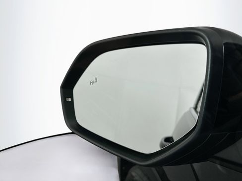 Used 2024 Volkswagen Atlas SE image 16