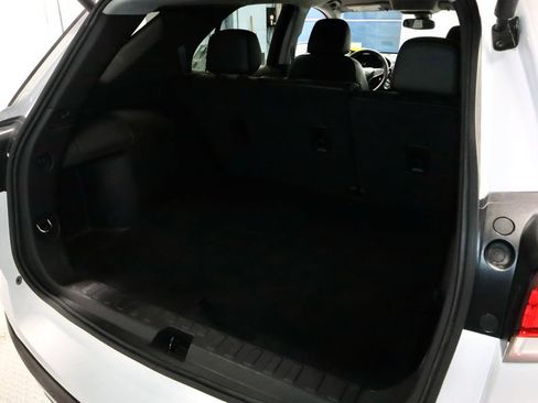 Used 2024 Chevrolet Equinox Premier AWD/4WD image 15