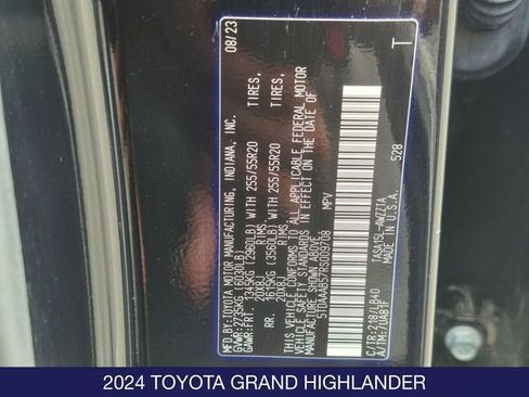 Used 2024 Toyota Grand Highlander AWD image 32