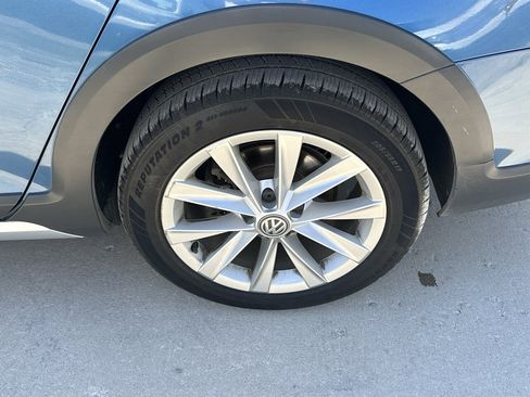 Used 2018 Volkswagen Golf Alltrack SE AWD/4WD image 20