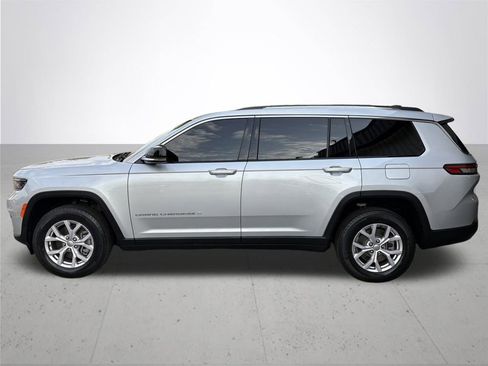 Used 2022 Jeep Grand Cherokee L Limited image 11