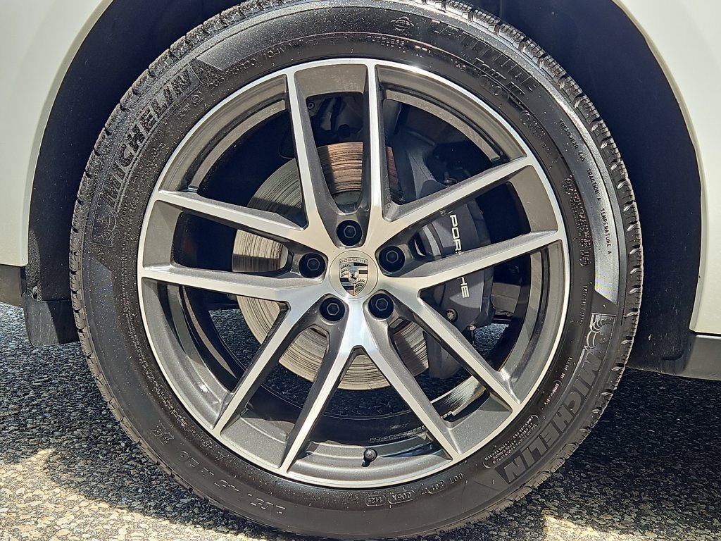 Certified 2026 Porsche Macan AWD/4WD image 26
