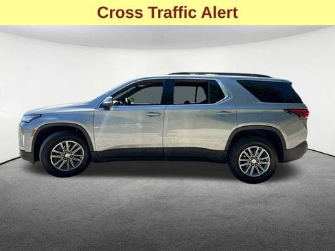Certified 2023 Chevrolet Traverse LT w/ Rear Camera Mirror Package AWD/4WD image 7