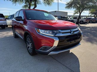 Used 2018 Mitsubishi Outlander ES video 1
