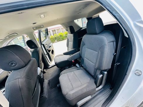 Used 2019 Chevrolet Traverse LT FWD image 20
