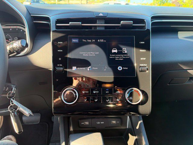 Used 2024 Hyundai Santa Cruz SE AWD/4WD image 24