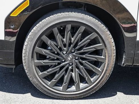 Certified 2025 Hyundai Santa Fe Calligraphy FWD image 11