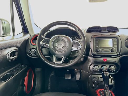 Used 2016 Jeep Renegade Trailhawk image 20