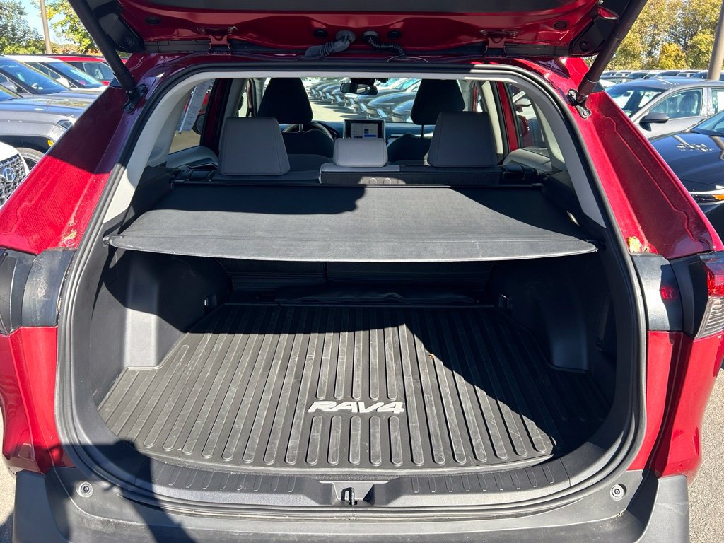 Used 2025 Toyota RAV4 XLE w/ Convenience Package AWD/4WD image 39
