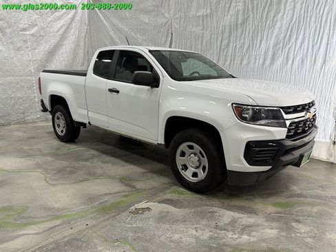 Used 2021 Chevrolet Colorado W/T AWD/4WD image 2
