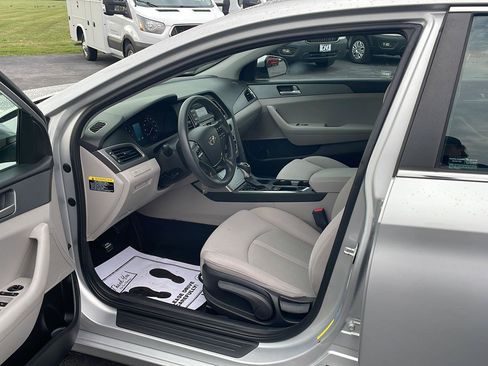 Used 2017 Hyundai Sonata SE FWD image 10