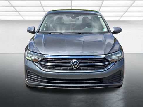 Used 2024 Volkswagen Jetta SE FWD image 17