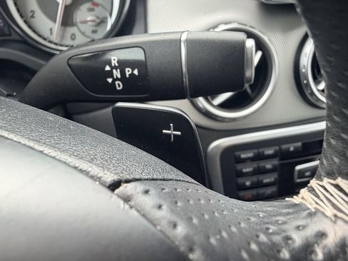Used 2015 Mercedes-Benz GLA 250 4MATIC image 9