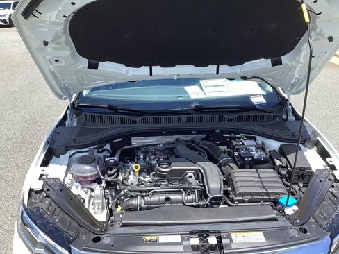 Used 2024 Volkswagen Jetta SE w/ Panoramic Sunroof Package FWD image 16