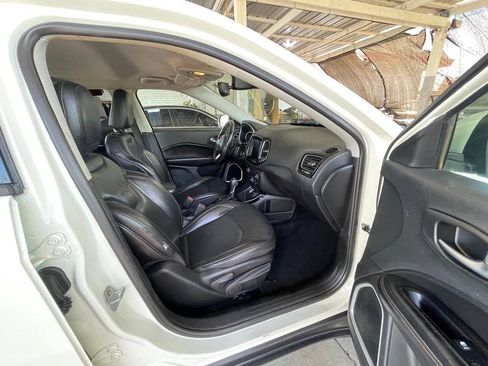 Used 2019 Jeep Compass Limited FWD image 17