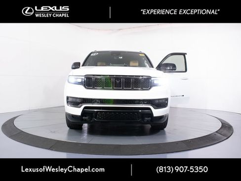 Used 2024 Jeep Grand Wagoneer Series III w/ Quick Order Packagew 28T AWD/4WD image 44