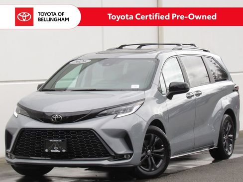 Used 2026 Toyota Sienna XSE AWD/4WD image 1