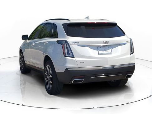 Used 2022 Cadillac XT5 Sportv w/ Platinum Package AWD/4WD image 4
