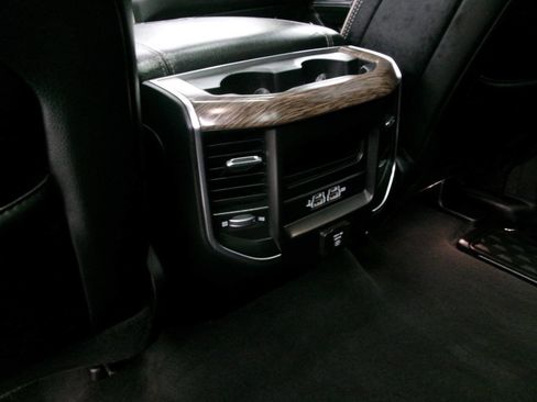 Used 2019 RAM 1500 Laramie image 26