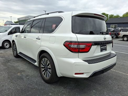 Certified 2023 Nissan Armada SL w/ Midnight Edition Package image 3